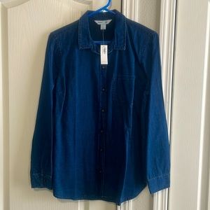 NWT Old Navy ”the classic shirt” denim. Size L